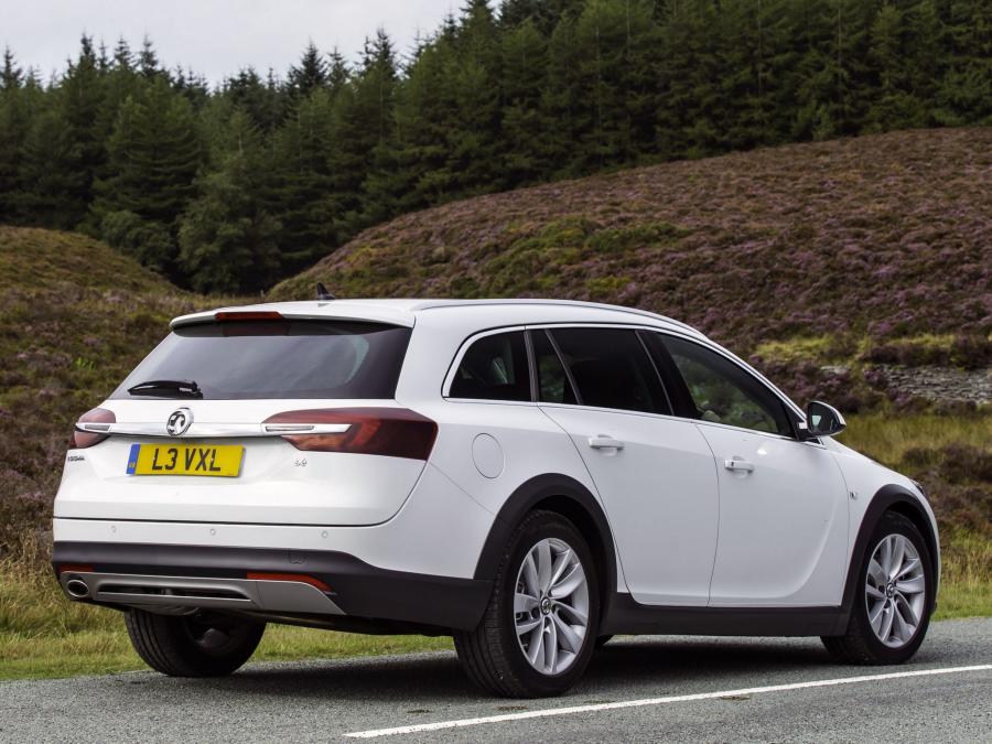  Vauxhall Insignia Country Tourer 2013 года  (фото 13 из 28)